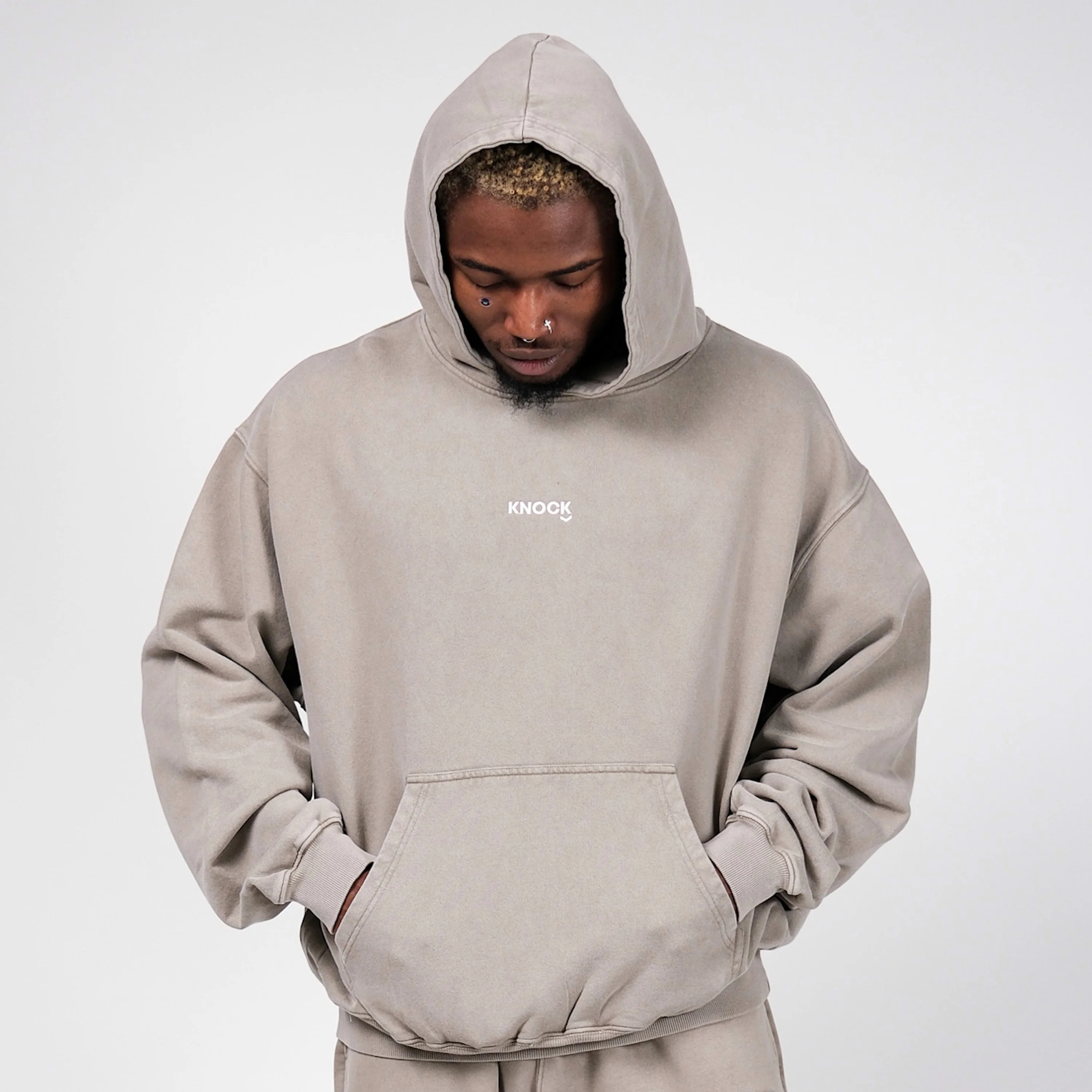 ASTROKNEE 2.0 HEAVY HOODIE DUNE - Image 3