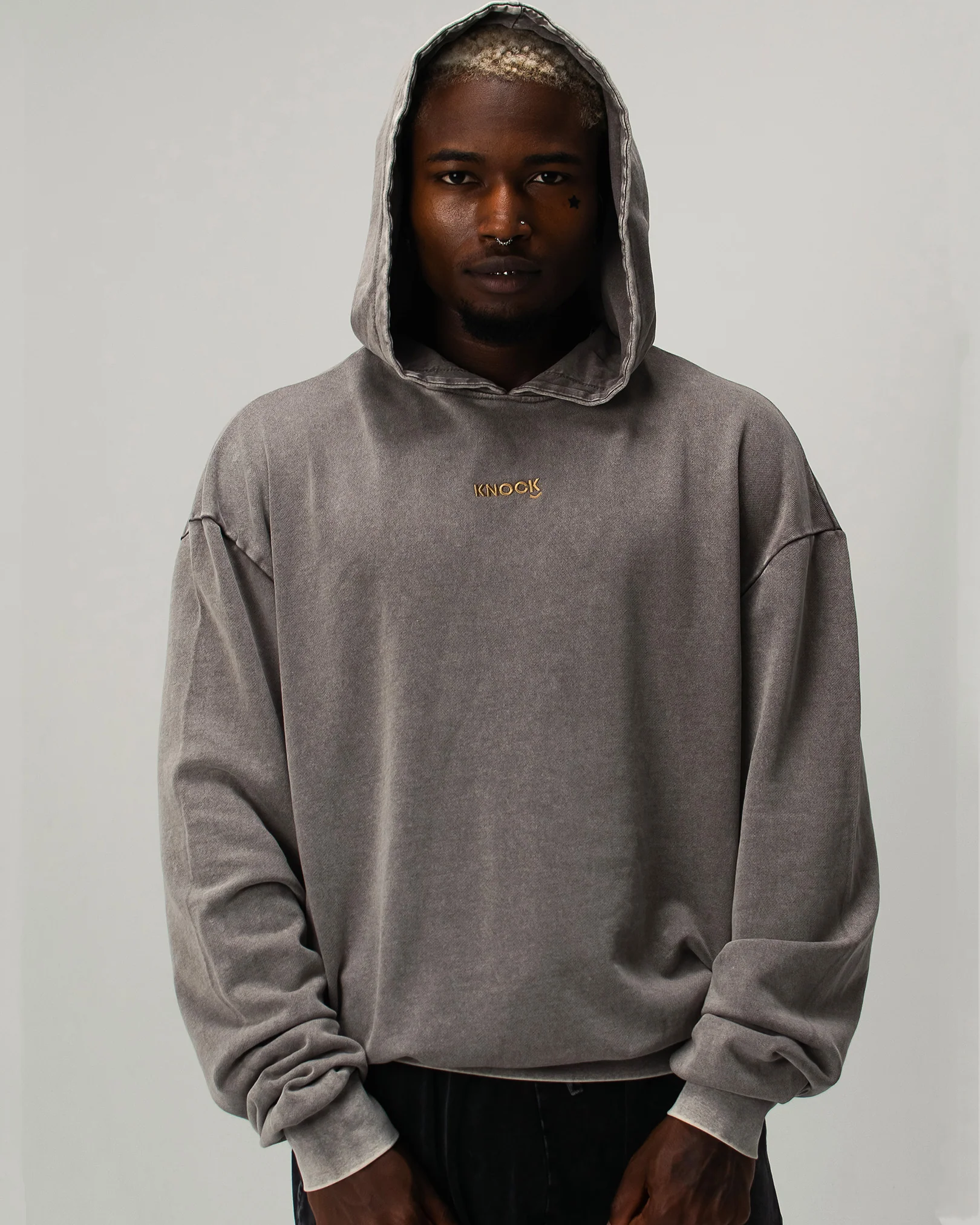 ASTROKNEE 2.0 OVERSIZED HOODIE - ASPHALT - Image 4