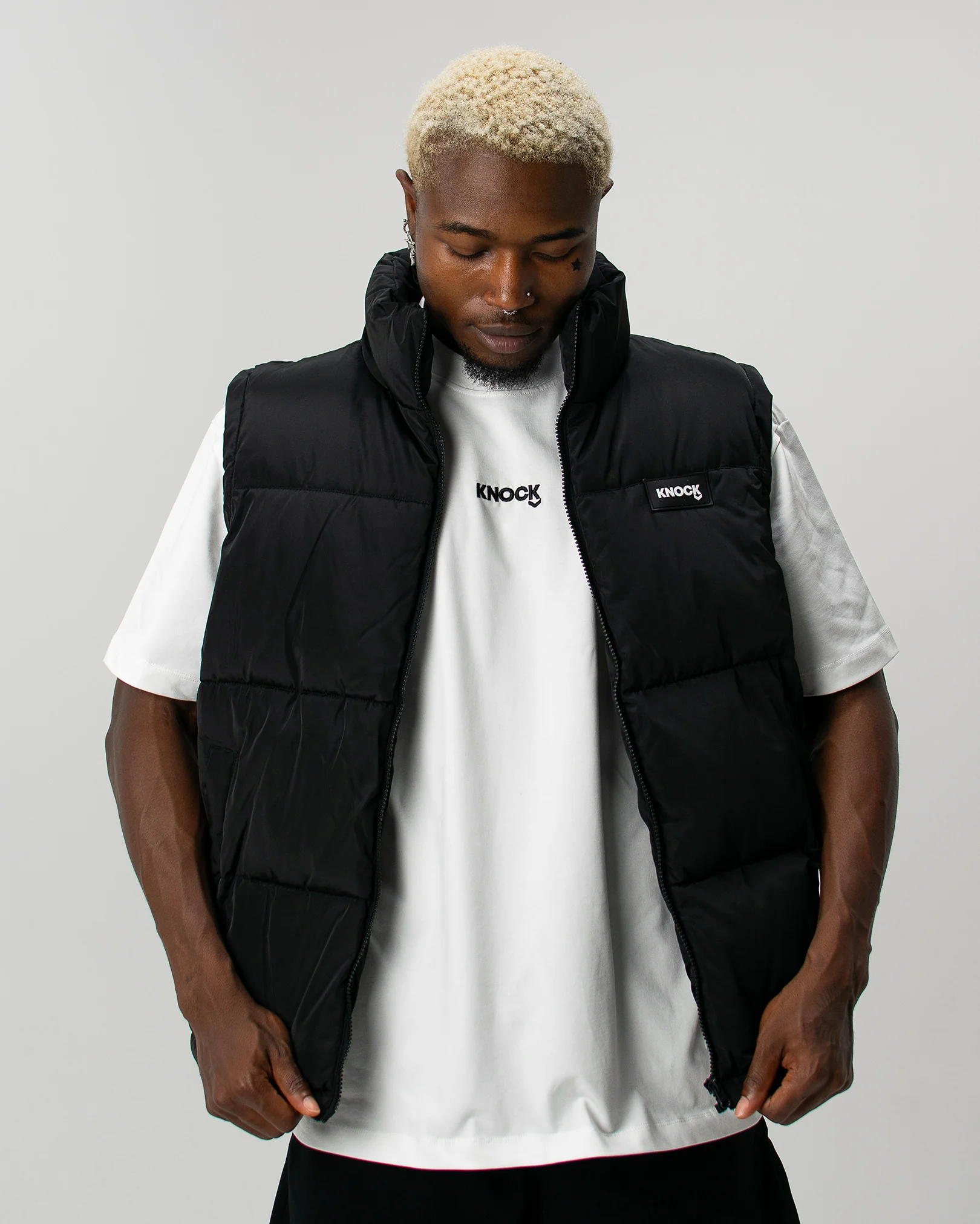 BLACK PUFFER VEST - Image 4