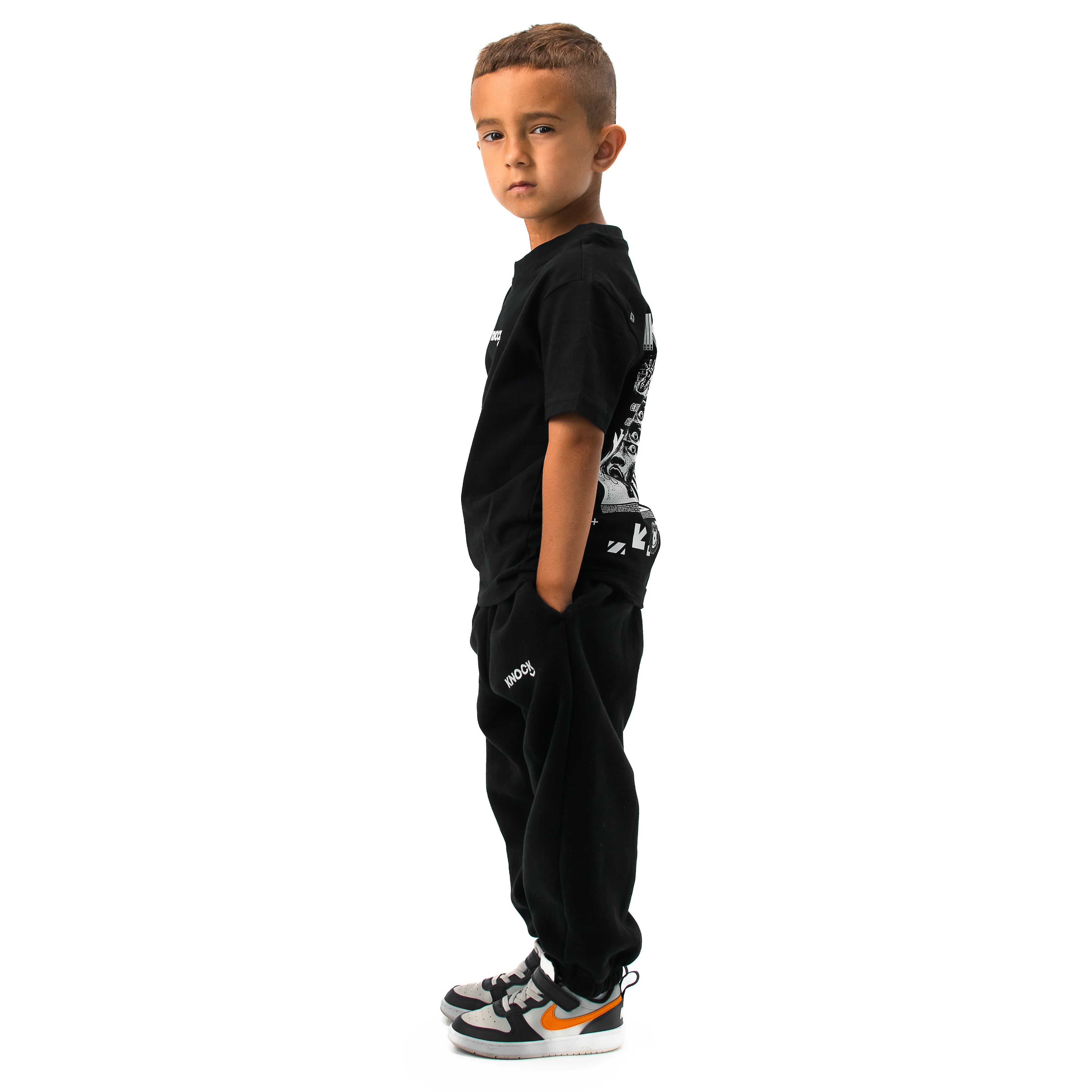 Embrace kids tee black - Image 4