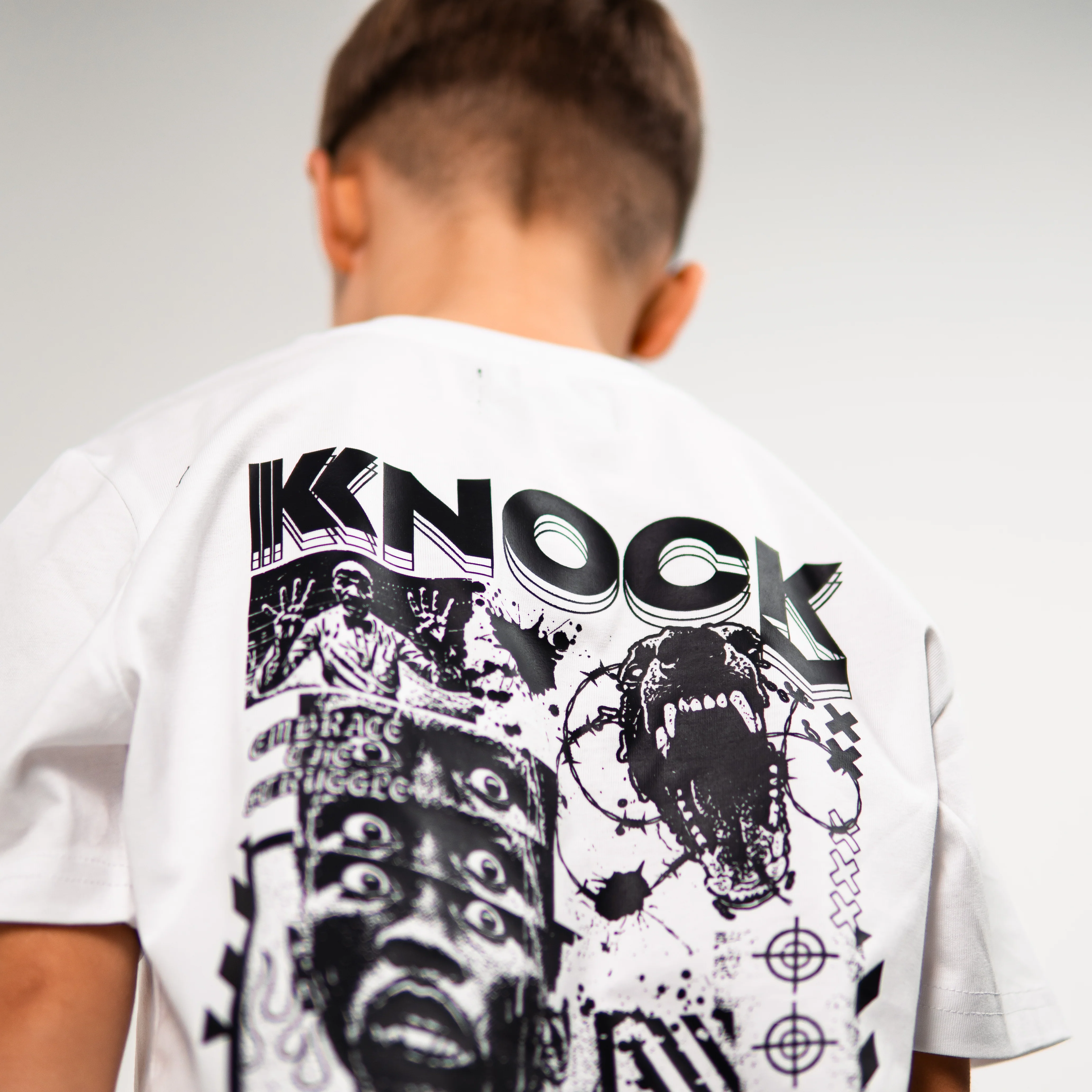 Embrace kids tee white - Image 4