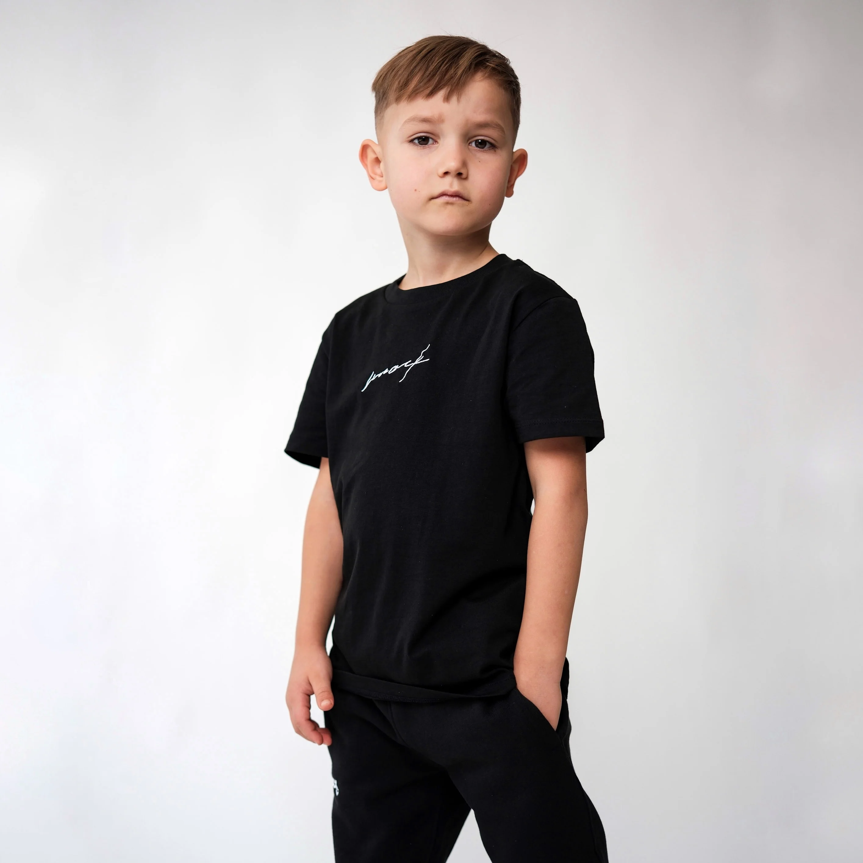 KIDS MID COUNT TEE BLACK - Image 2
