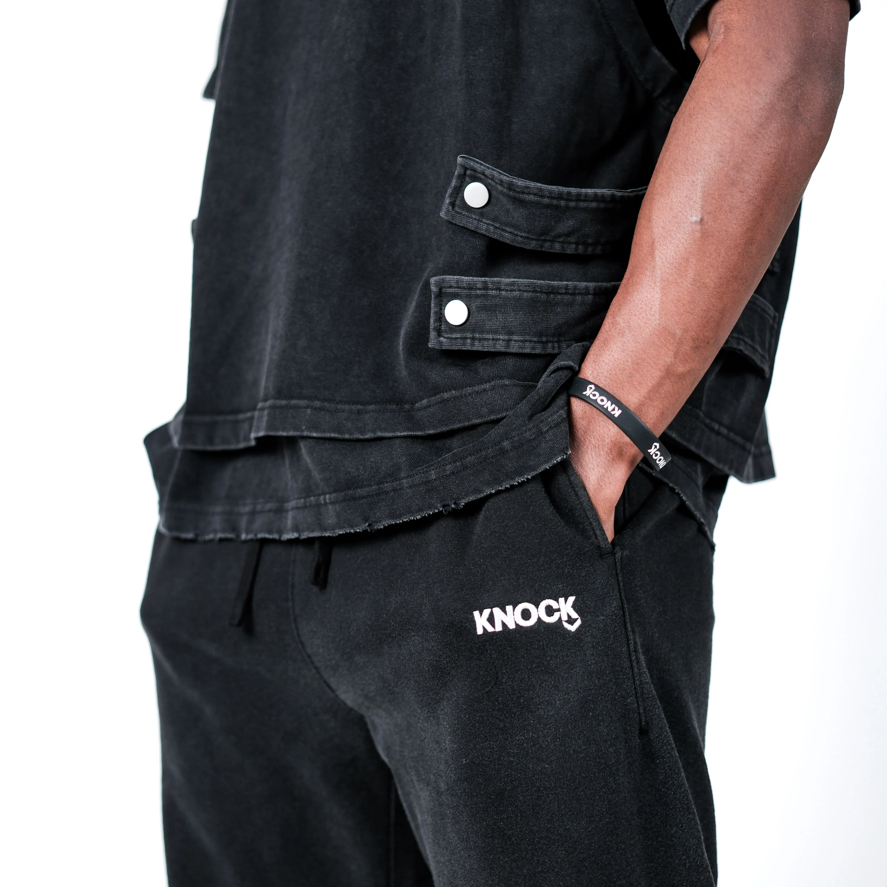 LIMITED KNOCK UNIT VEST TEE - Image 3