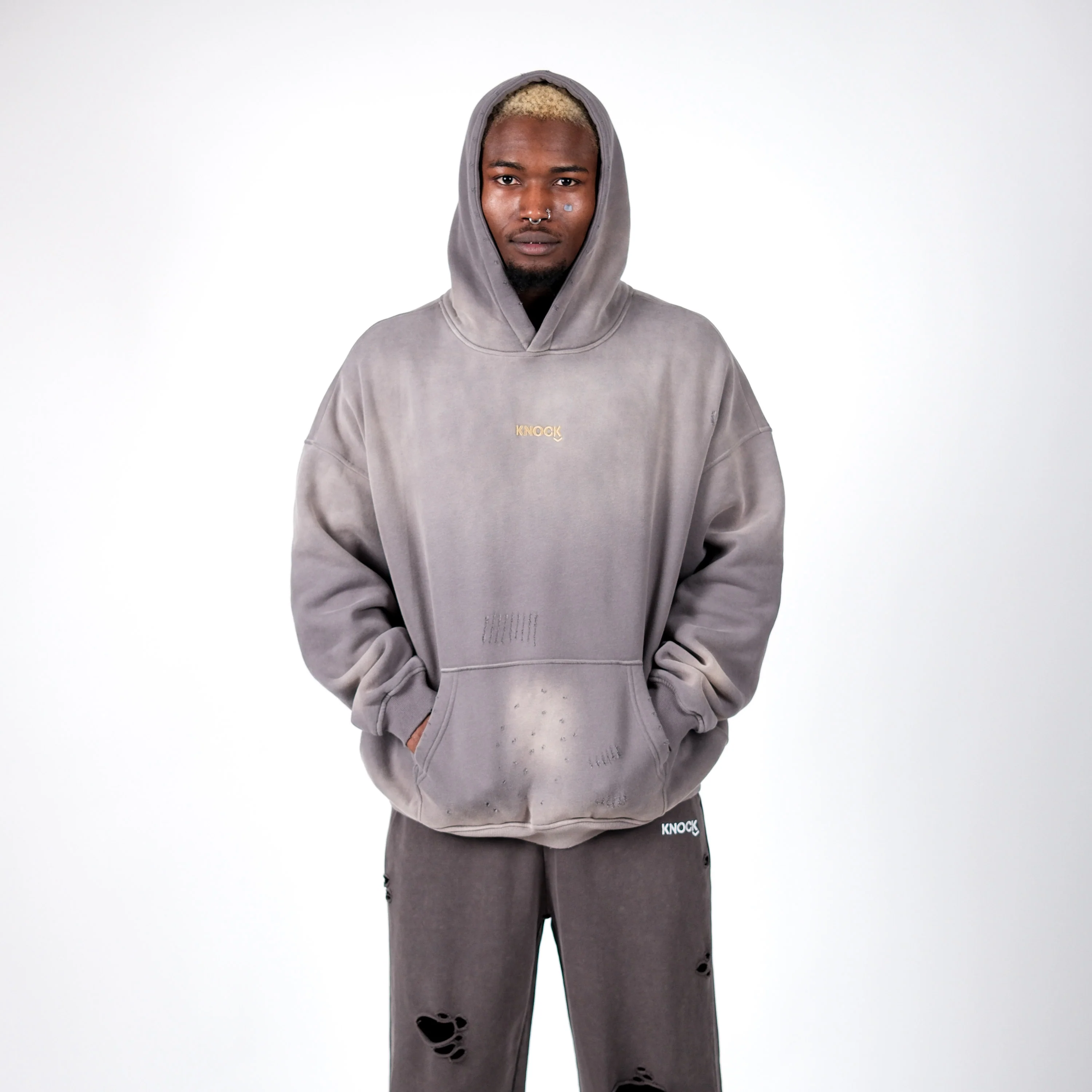 LIMITED ASTROKNEE 2.0 FADE FLEECE HOODIE SAND - Image 4