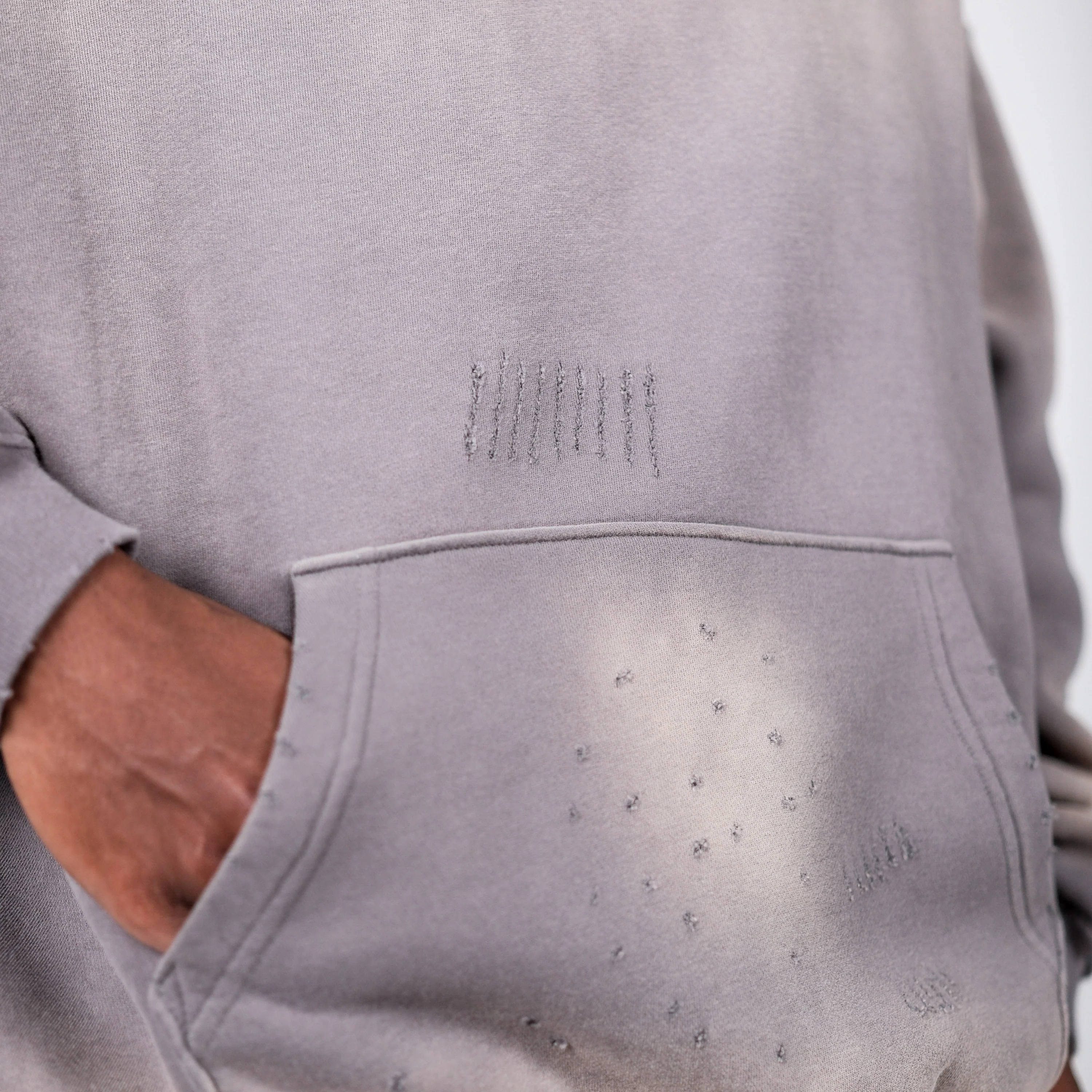 LIMITED ASTROKNEE 2.0 FADE FLEECE HOODIE SAND - Image 5
