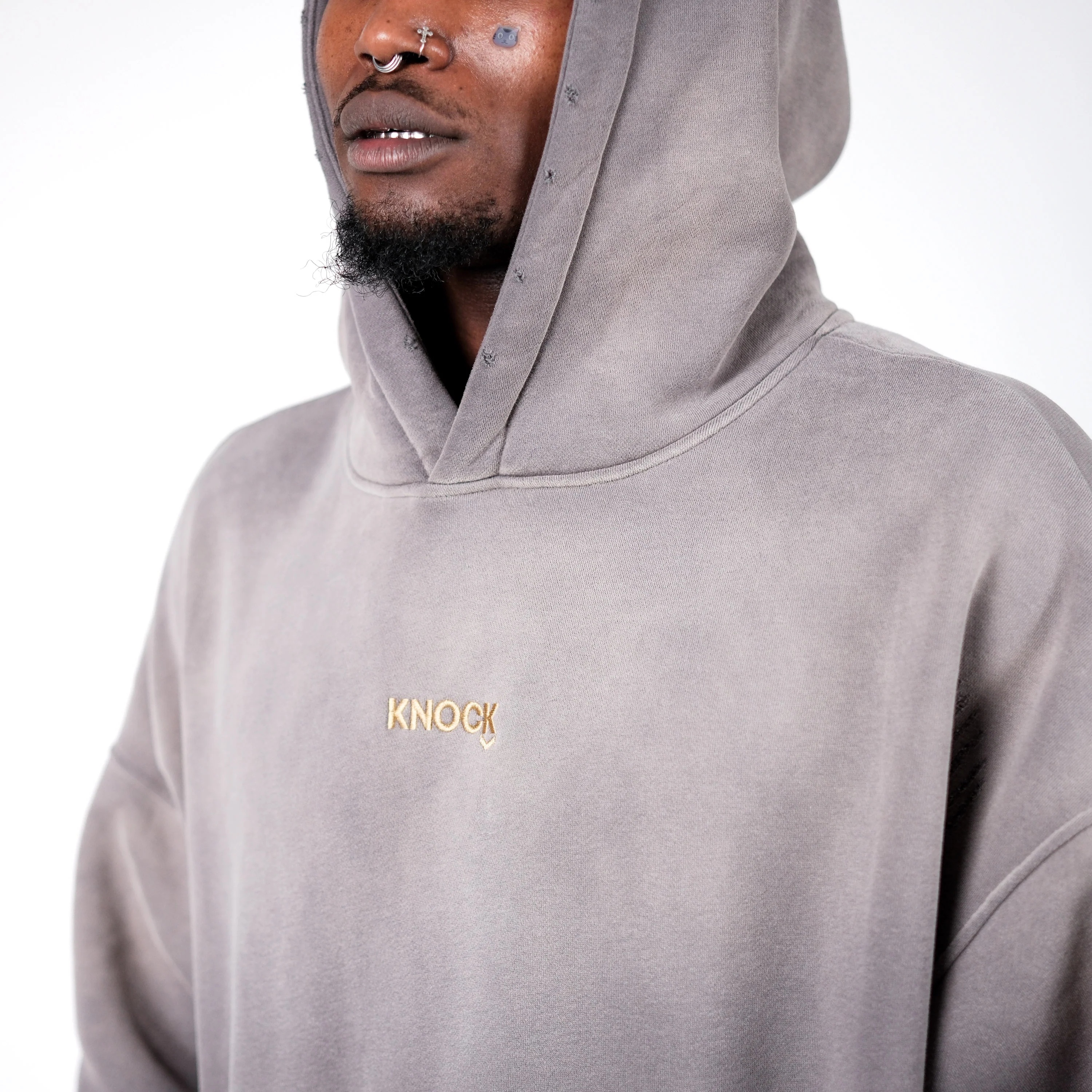 LIMITED ASTROKNEE 2.0 FADE FLEECE HOODIE SAND - Image 8