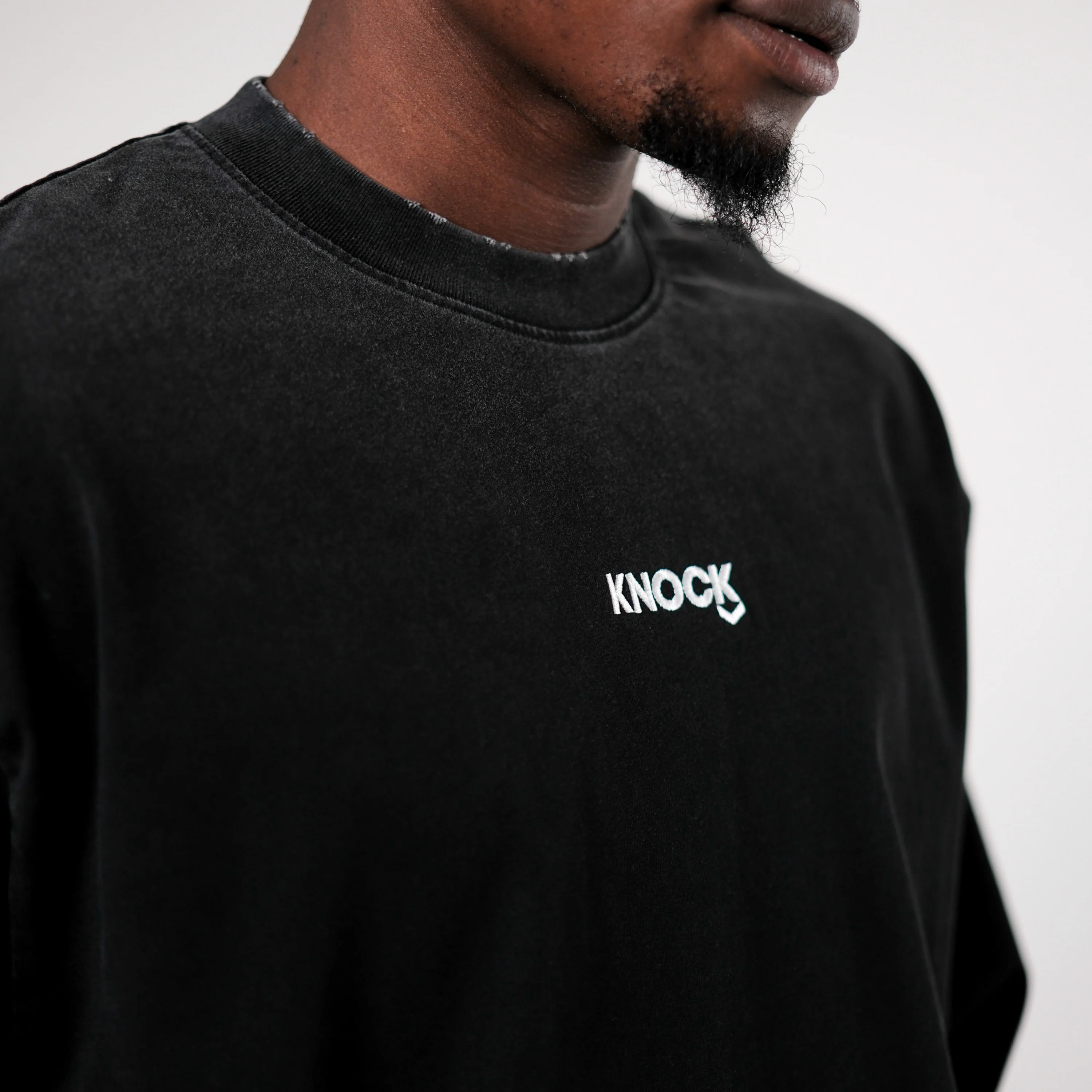LIMITED VINCIT QUI PATITUR LONG SLEEVE TEE - Image 5