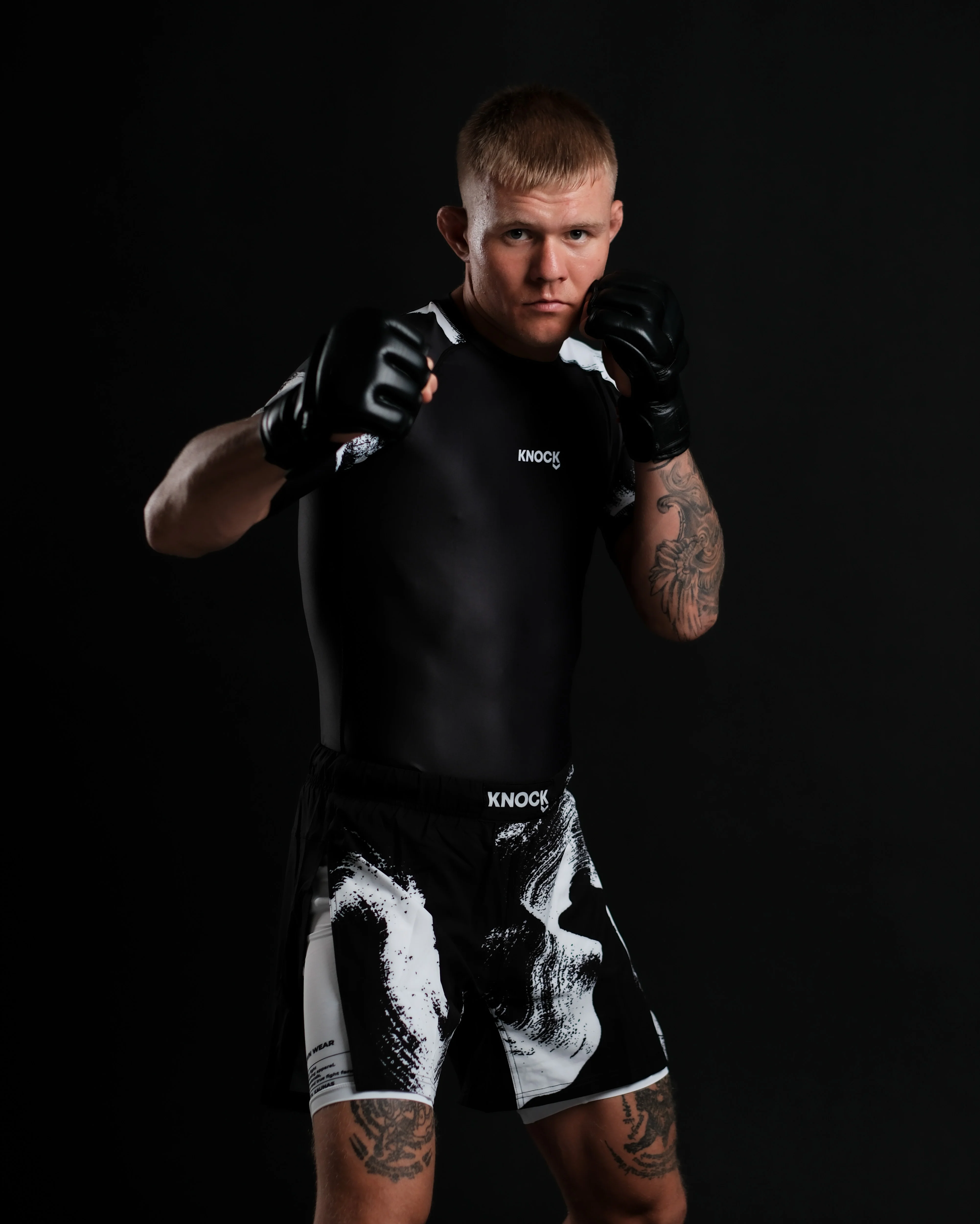 V. T. RASHGUARD BLACK - Image 3