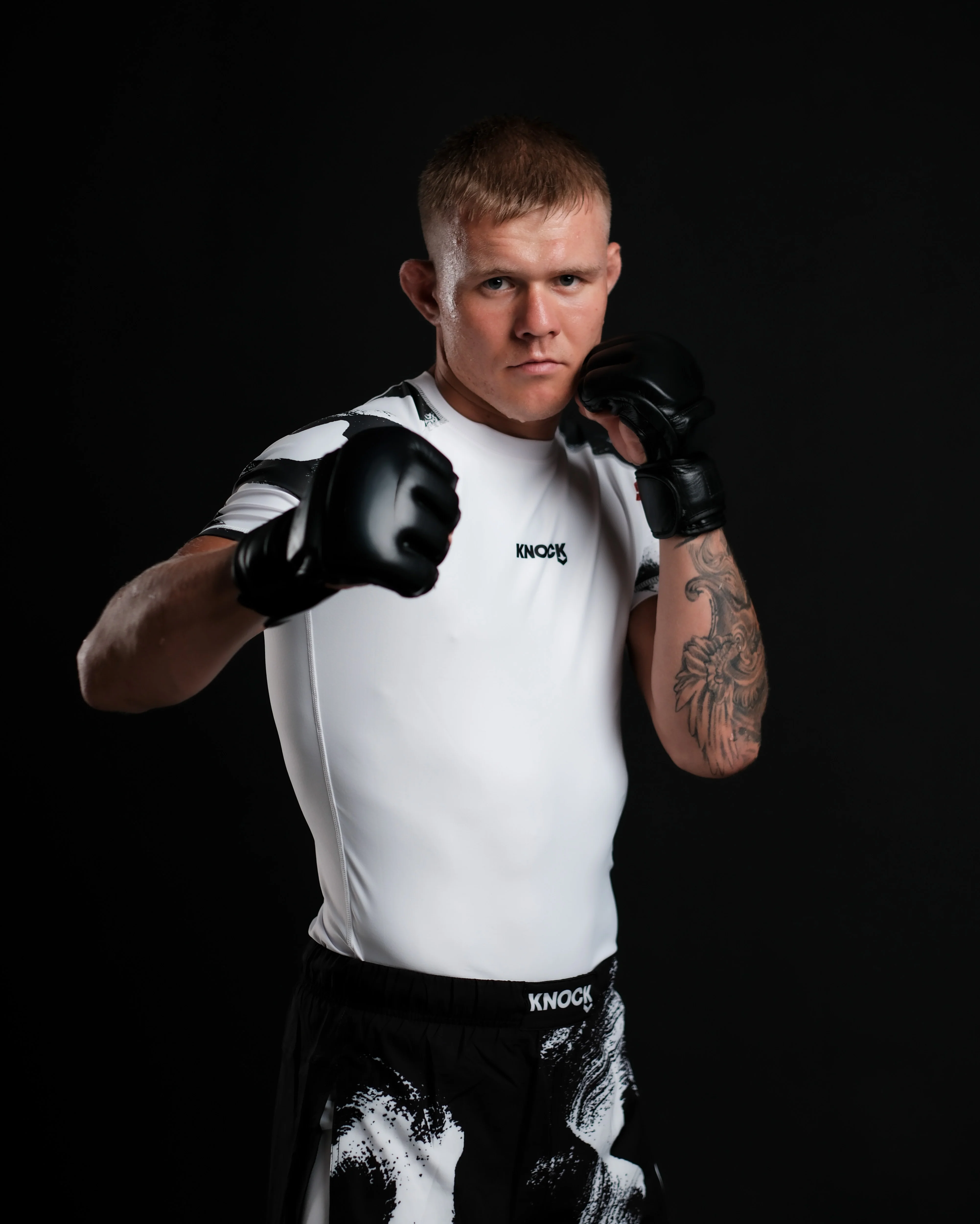 V. T. RASHGUARD WHITE - Image 3