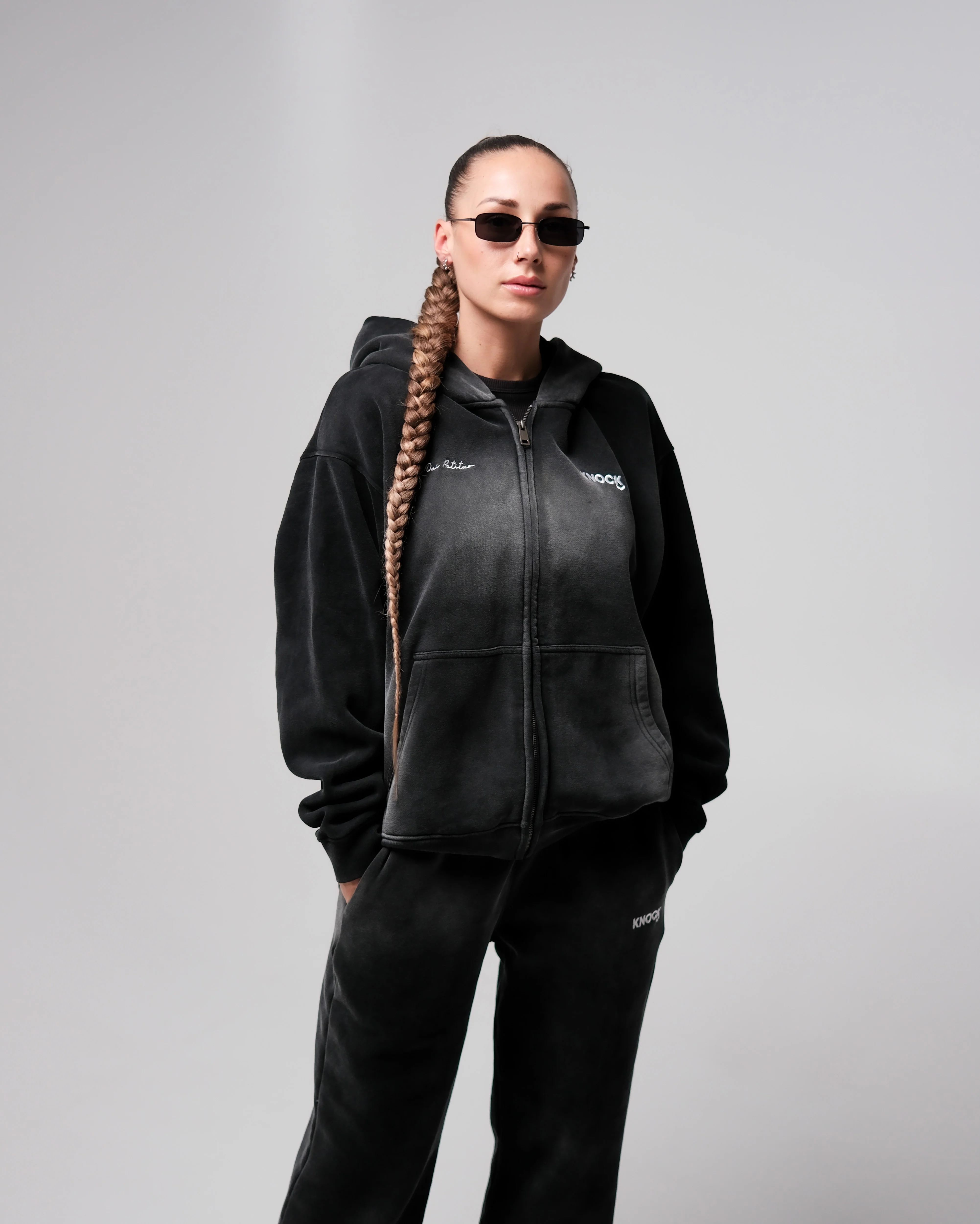 VINCIT QUI PATITUR ZIP HOODIE - Image 7