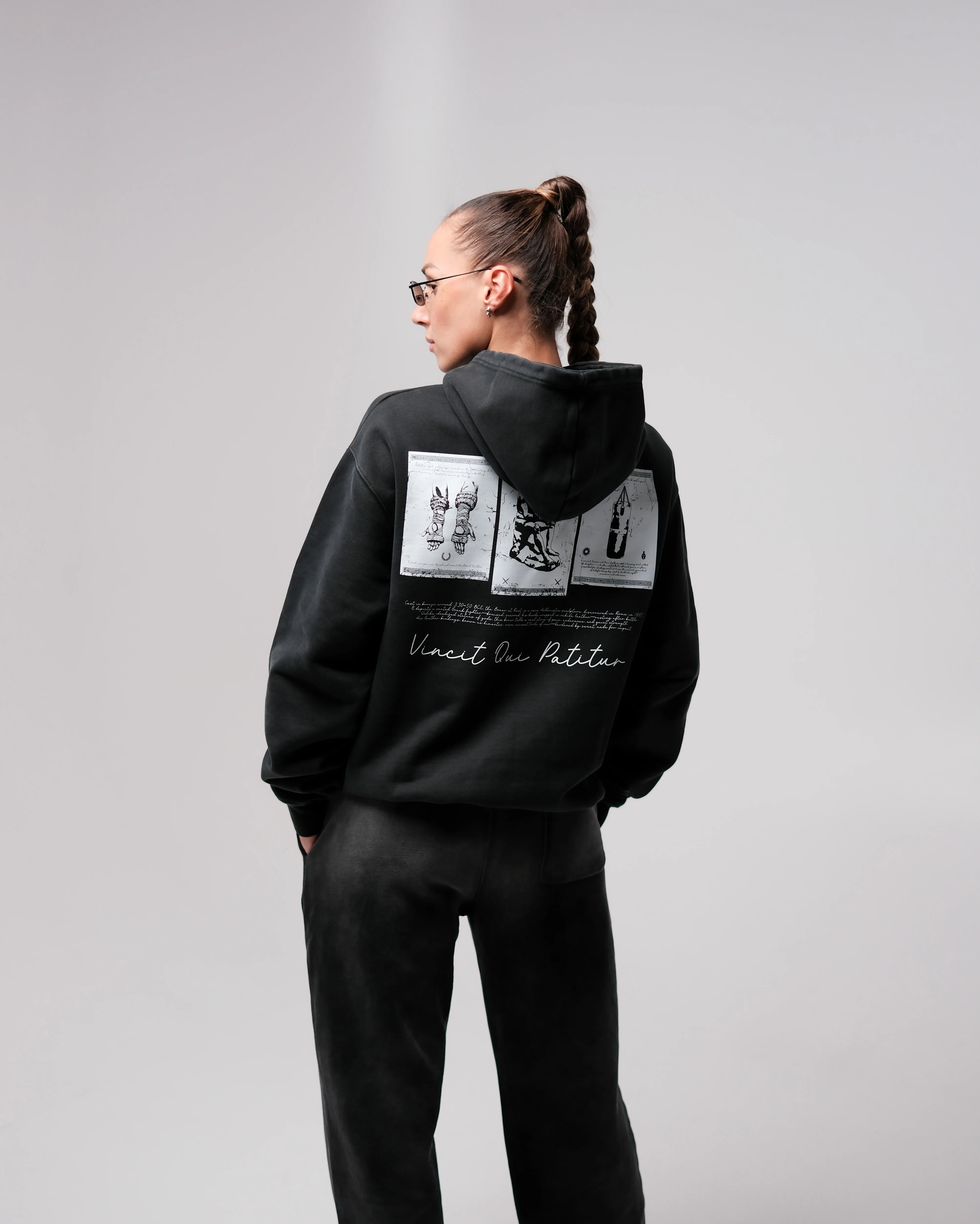 VINCIT QUI PATITUR ZIP HOODIE - Image 8