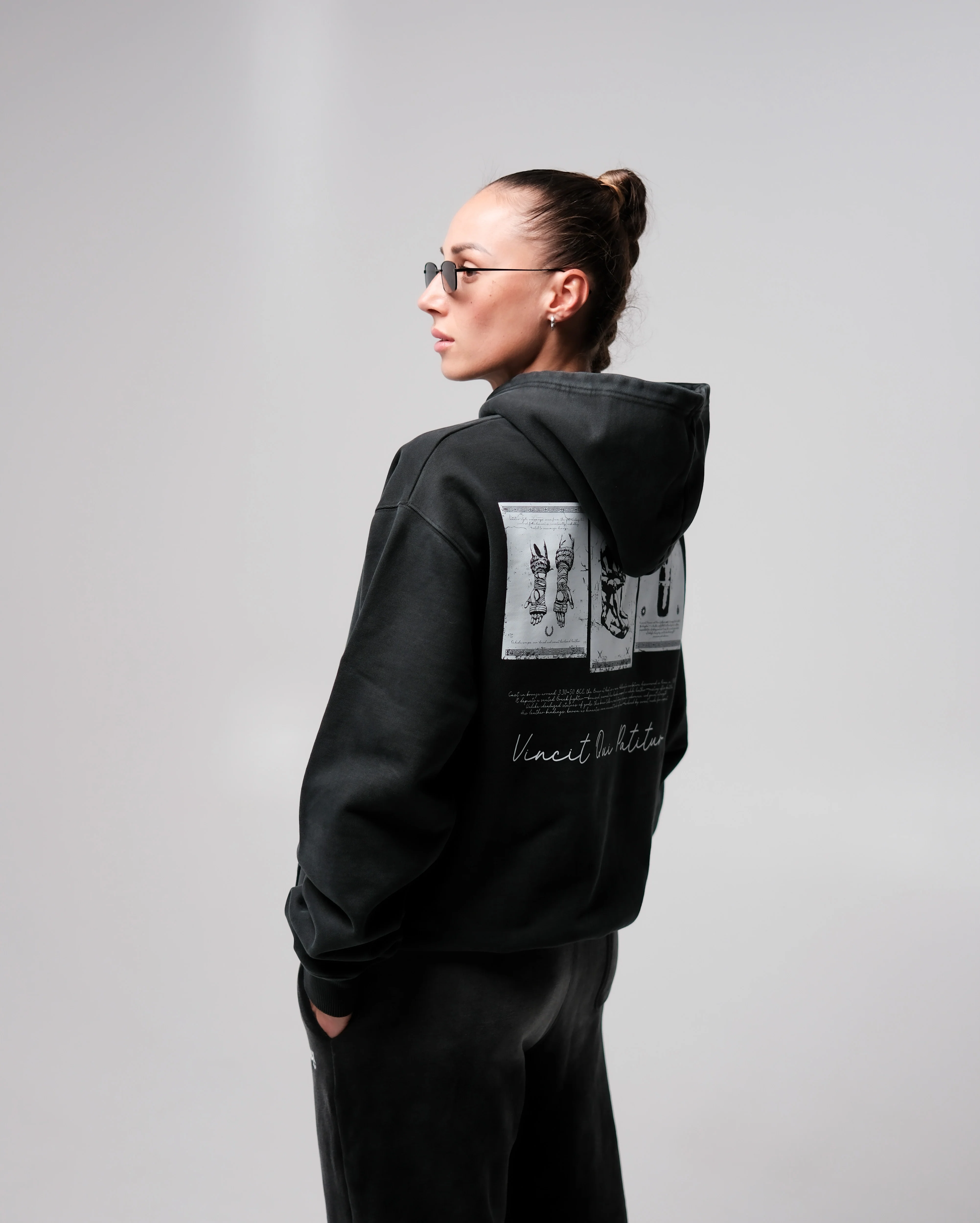VINCIT QUI PATITUR ULTRA HEAVY HOODIE - Image 8